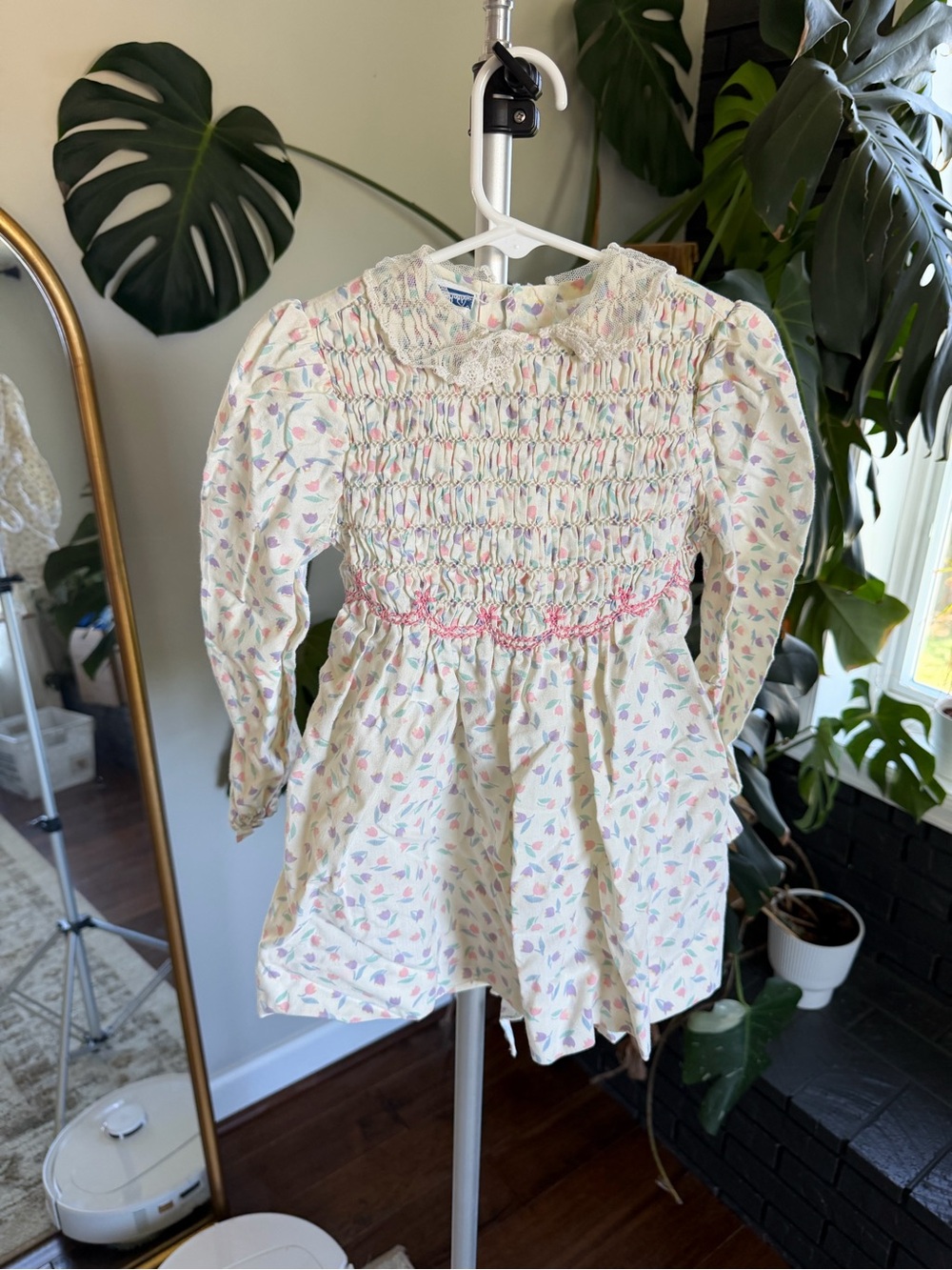 Vintage Polly Flinders Girls Smocked Floral Dress Size 4 Lace Collar Cottagecore